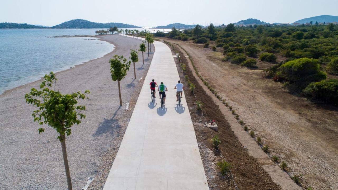 Apartmani Rahela Vodice Exteriör bild