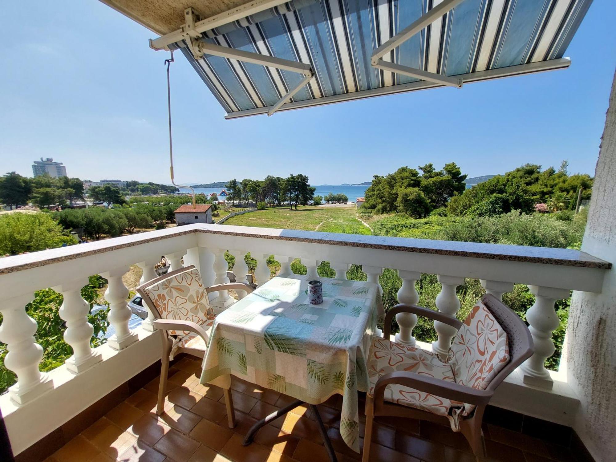 Apartmani Rahela Vodice Exteriör bild