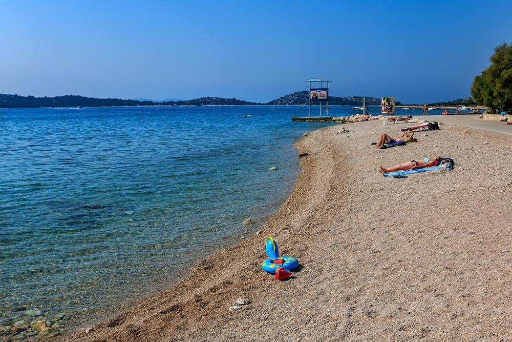 Apartmani Rahela Vodice Exteriör bild